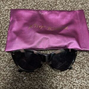 Betsey Johnson black and tan sunglasses
